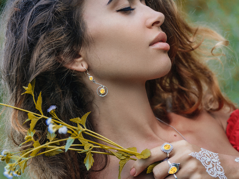 How to Choose the Perfect Citrine Jewelry: An Expert’s Guide